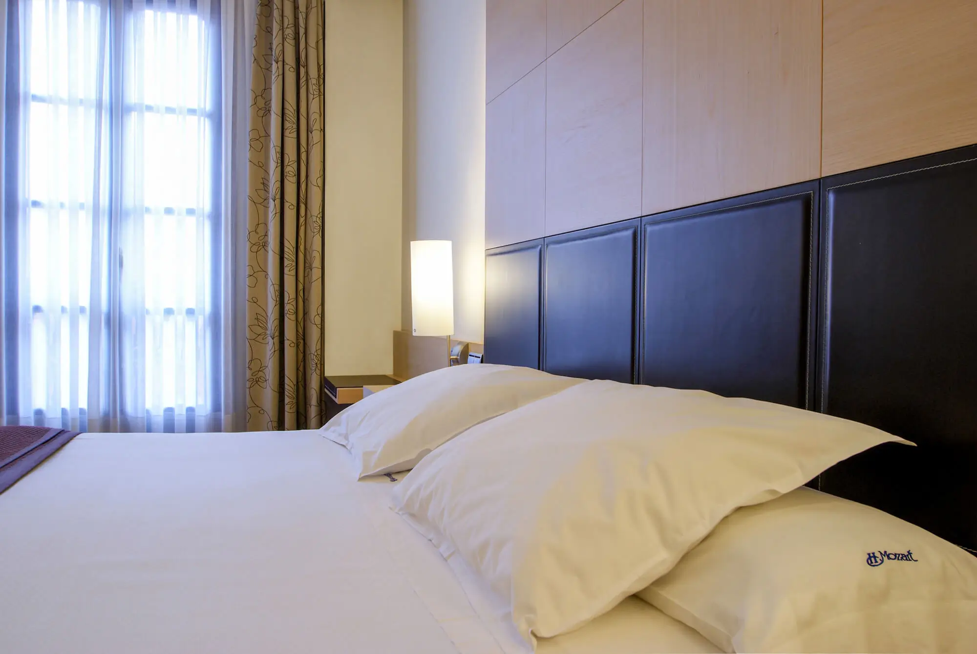Cama de la habitación doble